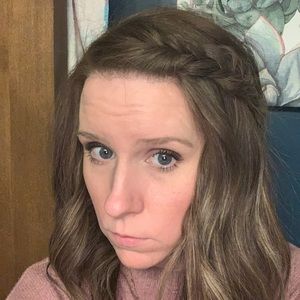 Meet your Posher, Whitney